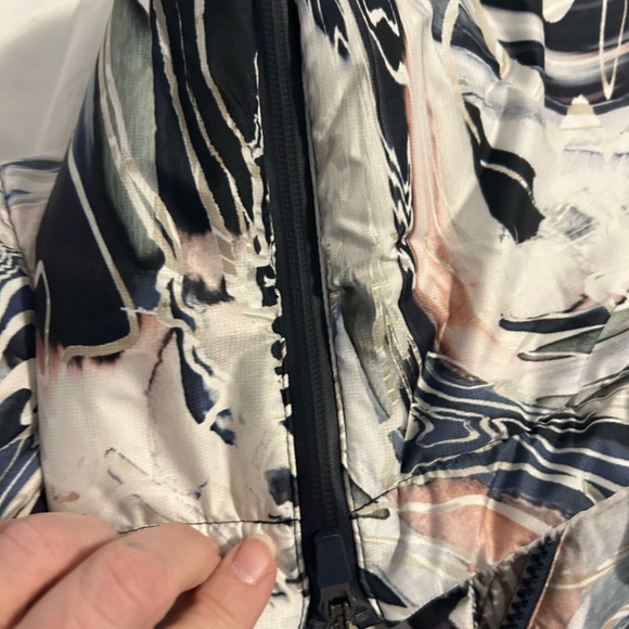 Sweaty Betty Abstract Print Parka with Cream Collar - Picture 8 of 12